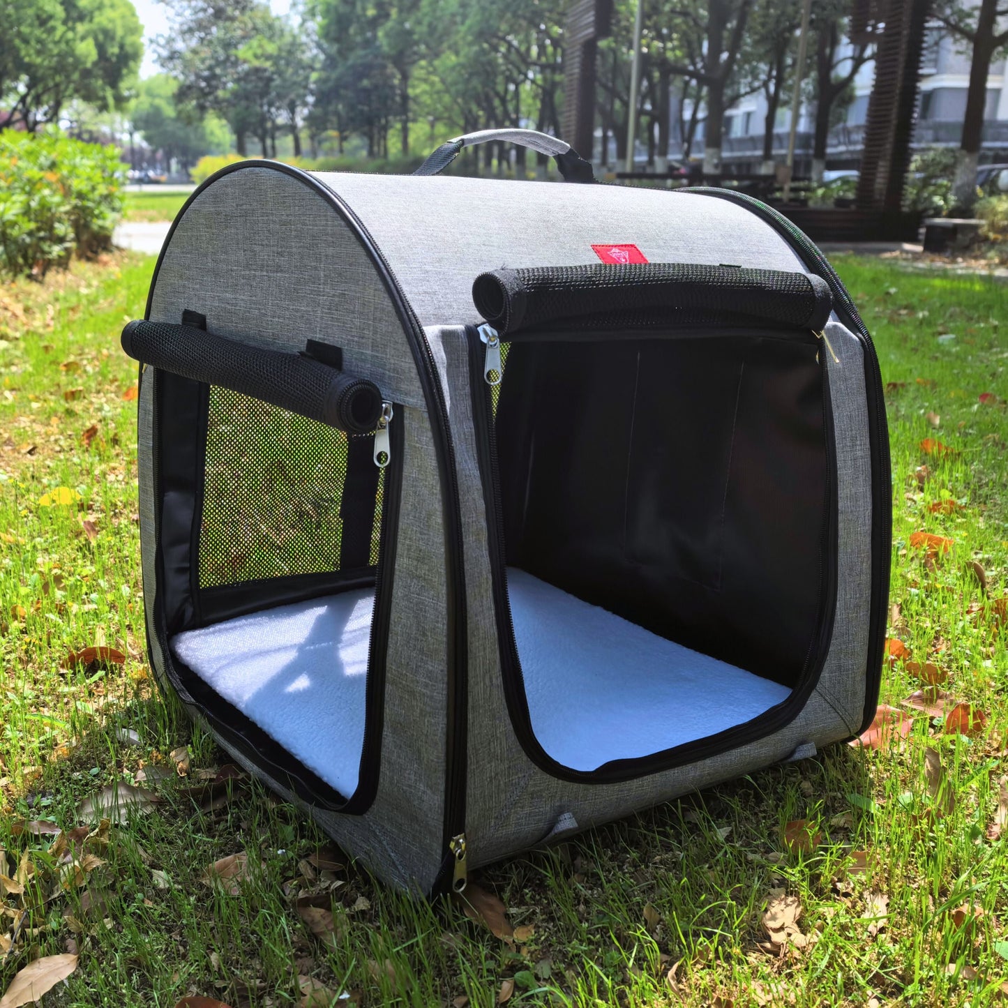 BEST SELLER: DOUBLE & SINGLE TRAVEL KENNEL!